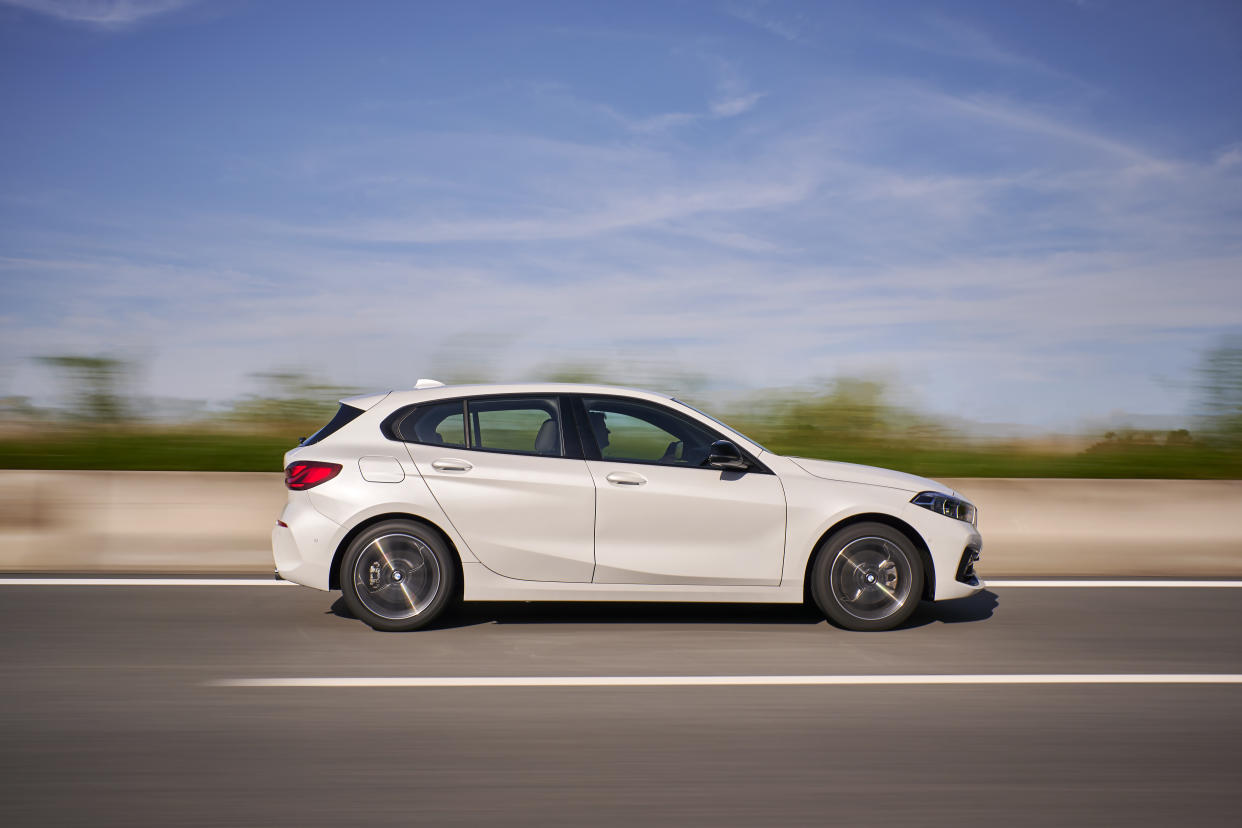 The silhouette is much higher up than the outgoing 1 Series