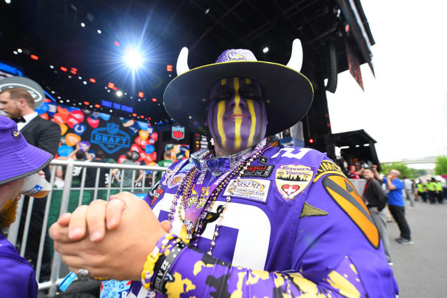 Report: Vikings hoping to have 2025 or 2026 NFL draft in Twin Cities