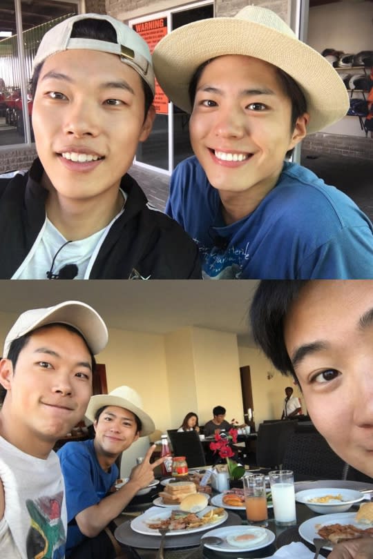 Ryu Jun Yeol reveals new photos taken with Park Bo Gum