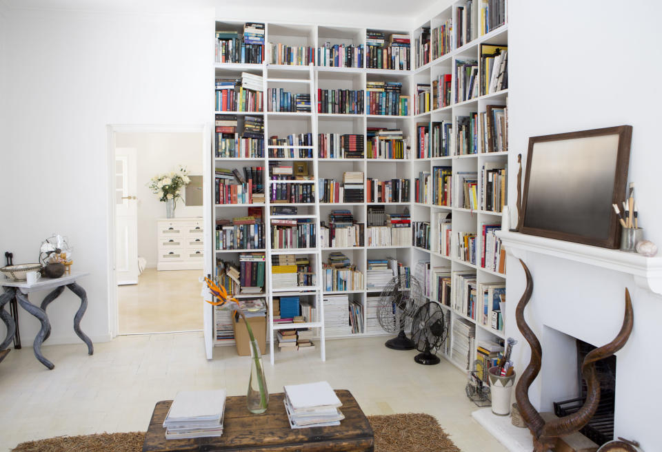 Use Bookcases And Books
