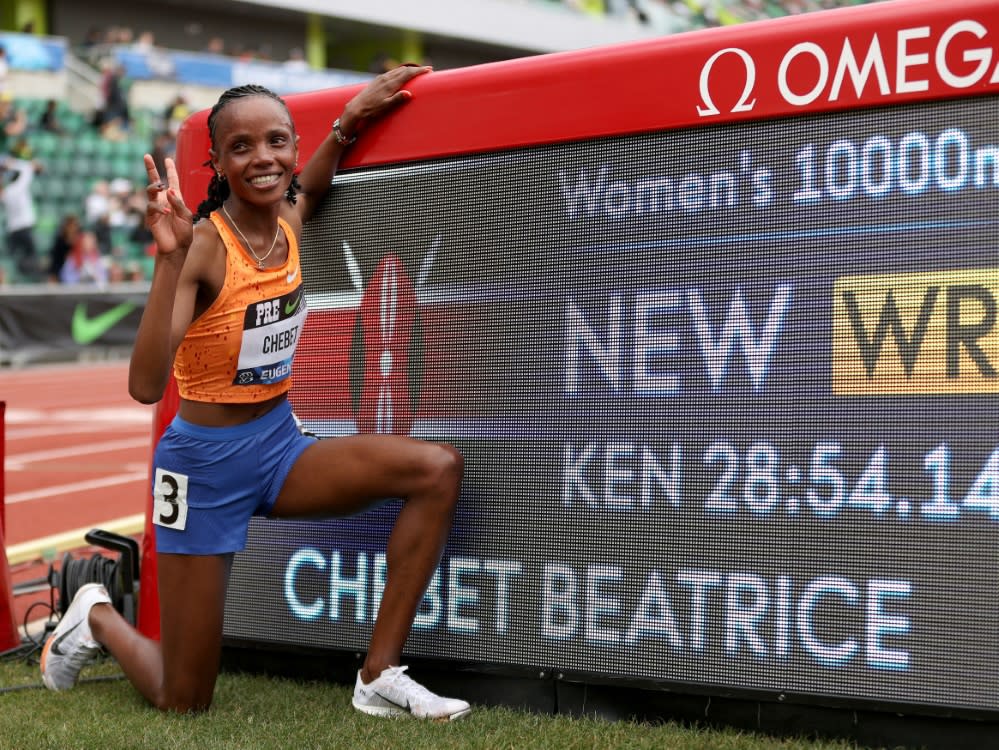 Beatrice Chebet jubelt in Eugene (STEPH CHAMBERS)