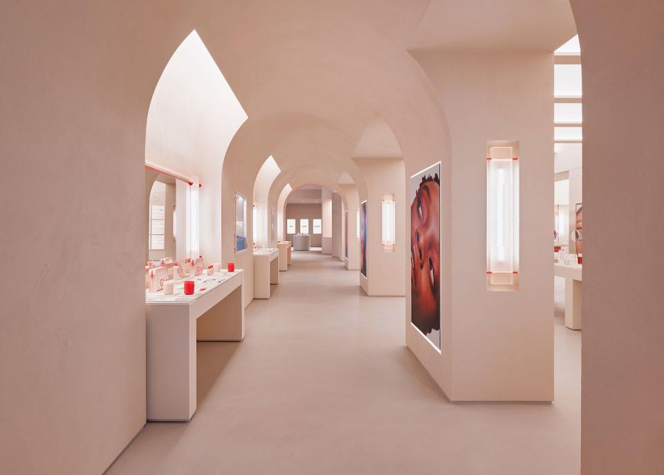 glossier nyc flagship