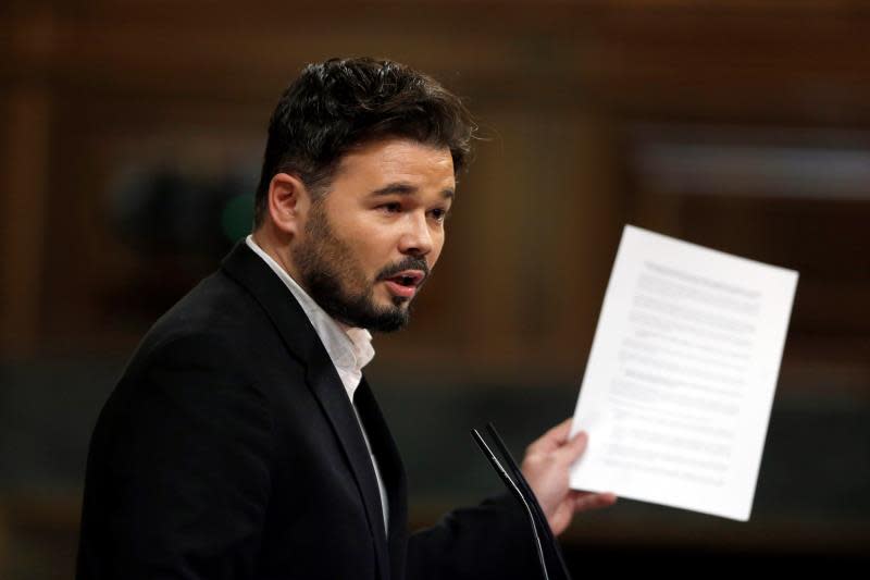 El portavoz de ERC, Gabriel Rufián, durante su intervención ante el pleno del Congreso de los Diputados en la primera jornada de la sesión de investidura de Pedro Sánchez como presidente del Gobierno. EFE/Emilio Naranjo