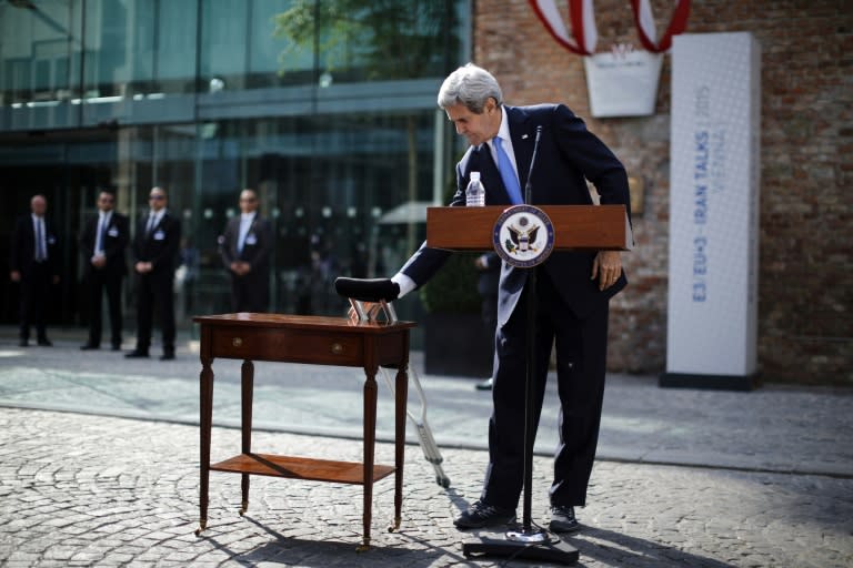 While many of the foreign ministers have come and gone, US Secretary of State John Kerry, still walking on crutches after breaking his leg, is in Vienna for the nuclear talks for the long haul