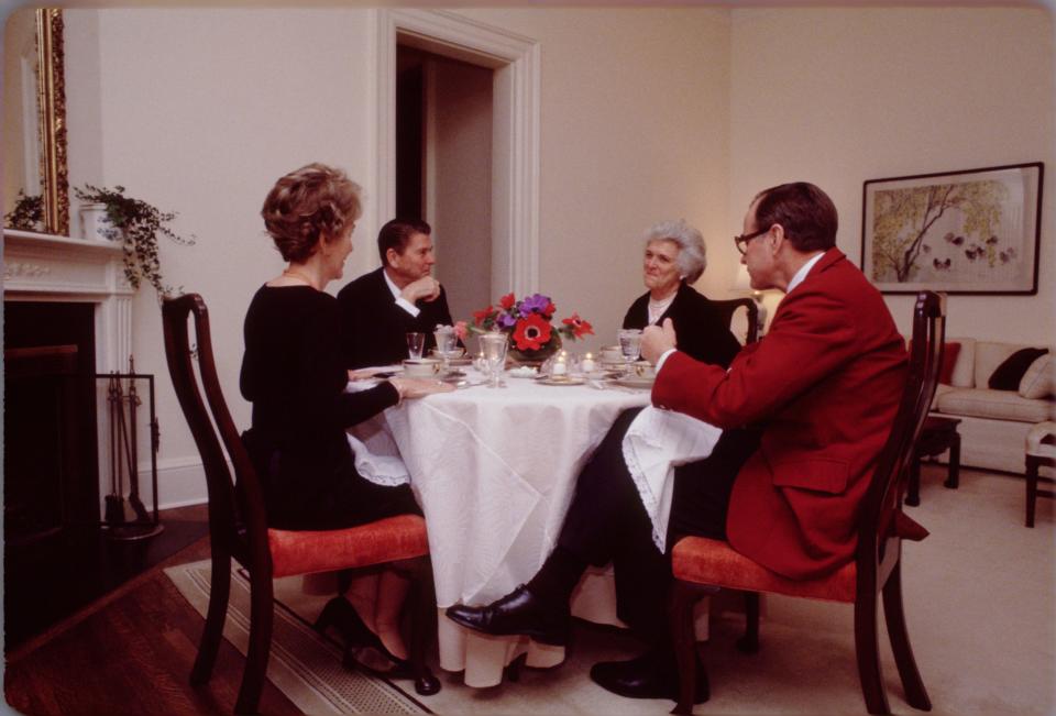 The Bushes and Reagans dine in the vice president's official residence