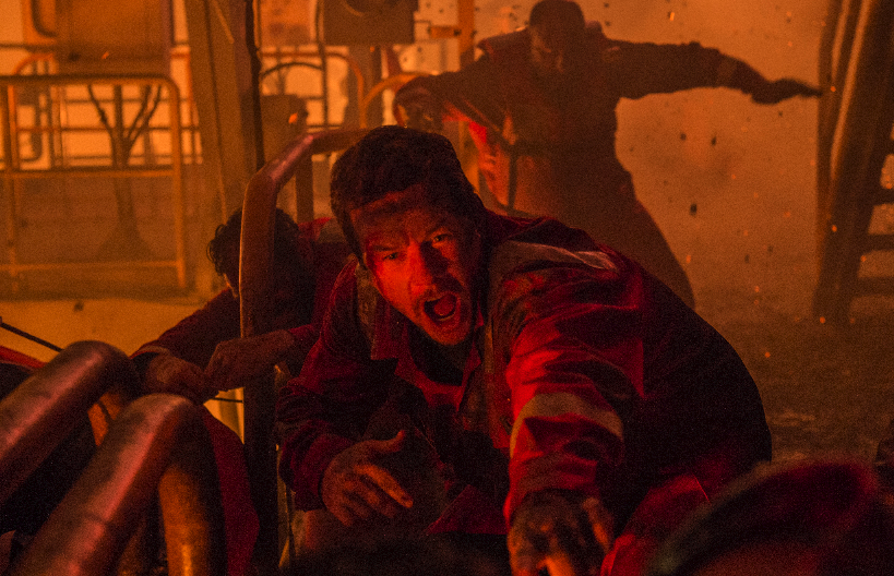 Mark Wahlberg is Mike Williams in Deepwater Horizon (Golden Village Pictures)