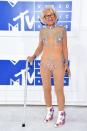 <p>88-year-old Baddie wasn’t afraid to show a little skin at the VMAs. <i>[Photo: Getty]</i> </p>