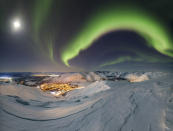 <p>Vitaly, a railway worker from Apatity, in the Murmansk Oblast, said: “The ideas for my images usually hit me suddenly when I am out on long walks.” (Photo: Vitaly Istomin/Caters News) </p>