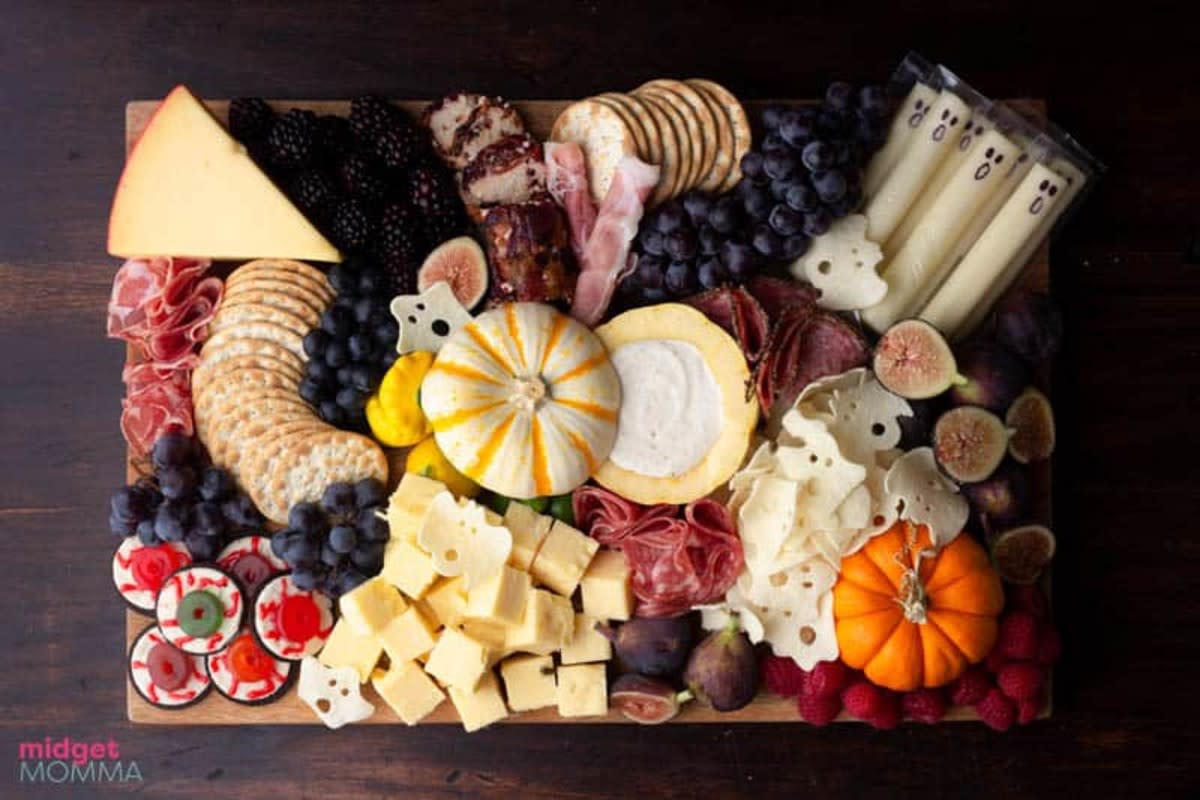 <p>Midget Momma</p><p>This Halloween charcuterie board is perfect to snack on between trick or treating. You'll love all the ways you can get creative with food for Halloween!</p><p><strong>Get the recipe: </strong><strong><a href="https://www.midgetmomma.com/halloween-charcuterie-board/" rel="nofollow noopener" target="_blank" data-ylk="slk:Halloween Charcuterie Board;elm:context_link;itc:0;sec:content-canvas" class="link rapid-noclick-resp">Halloween Charcuterie Board </a></strong></p>