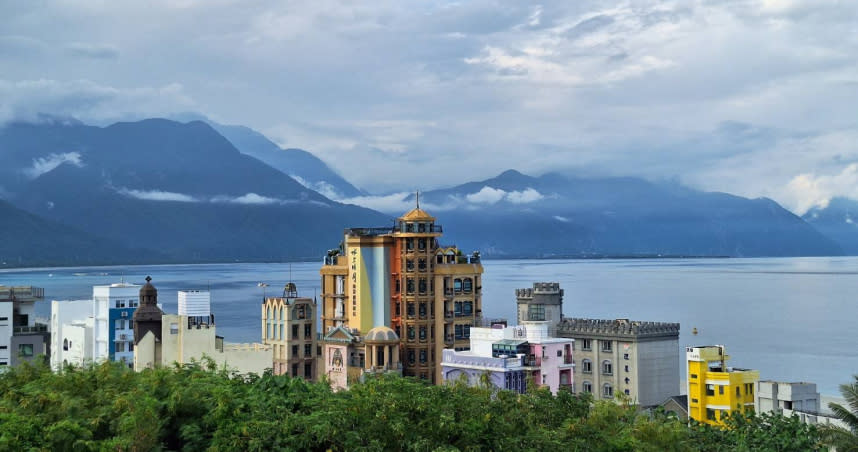 2013年從禁建變限建，促使當地迎來一波旅館土地交易和開發潮，但自從2018年花蓮地震後，促使不少業者趕在限建條件趨嚴之前趕快先動工，也使得多數土地在近幾年陸續完工。（圖／林榮芳攝）