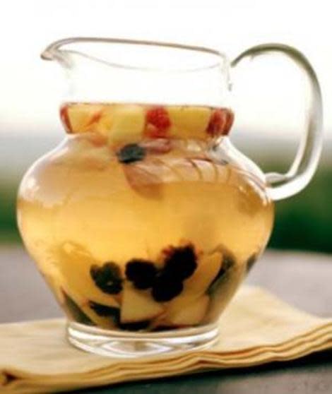 White wine sangria