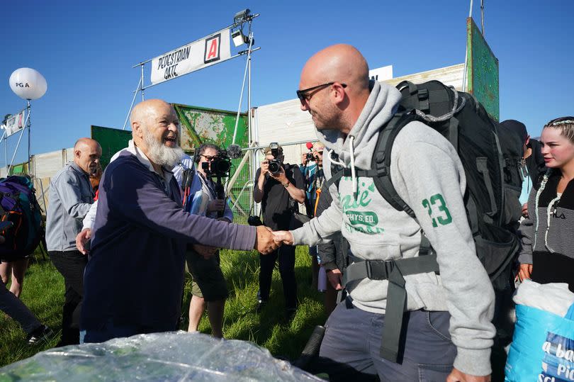 Michael Eavis (left)