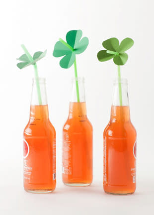Clover Straw Toppers