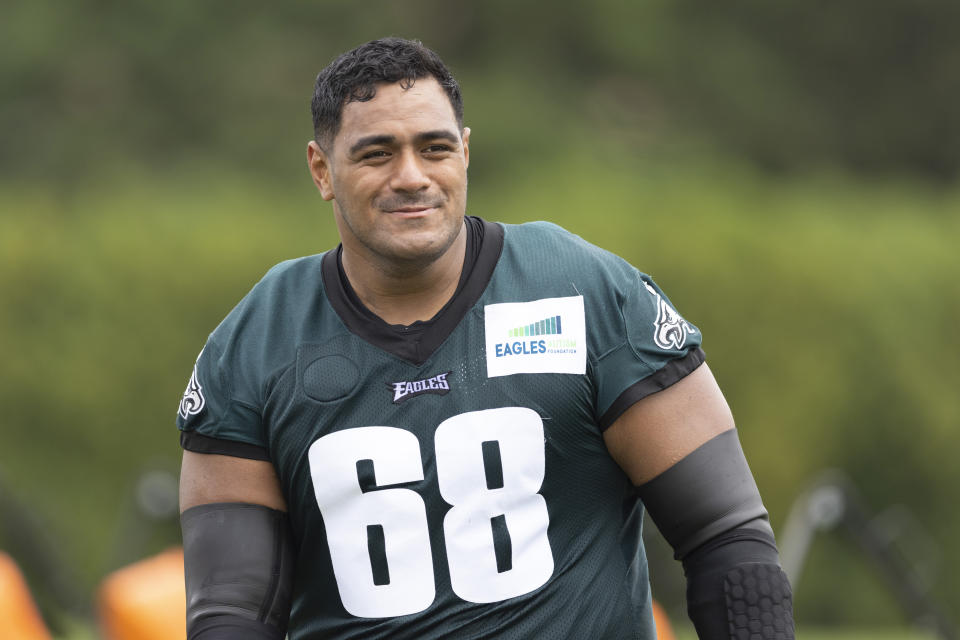 Jordan Mailata with the Eagles.