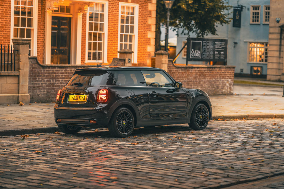 Mini Shadow Edition