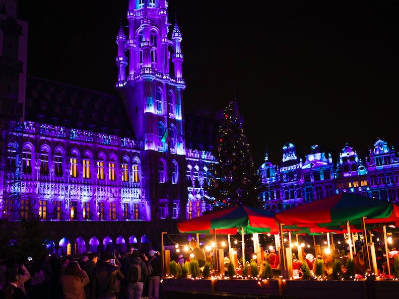 europe christmas market coronavirus before after