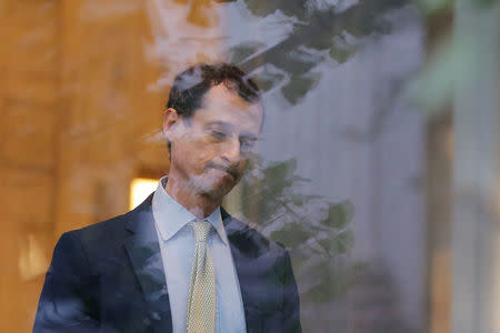 Former U.S. Congressman Anthony Weiner arrives at U.S. Federal Court for sentencing after pleading guilty to one count of sending obscene messages to a minor, ending an investigation into a "sexting" scandal that played a role in last year's U.S. presidential election, in New York, U.S.,September 25, 2017. REUTERS/Lucas Jackson (UNITED STATES)