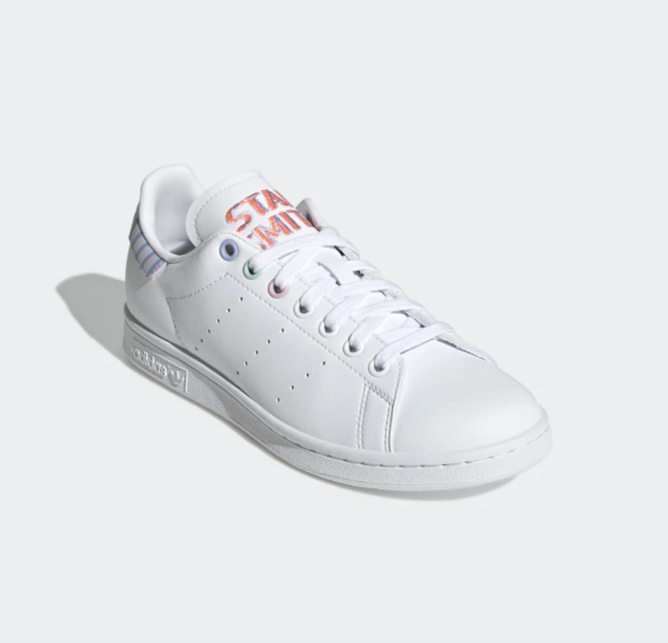 Stan Smith Shoes adidas with large lettering in pink and white (Photo via Adidas)