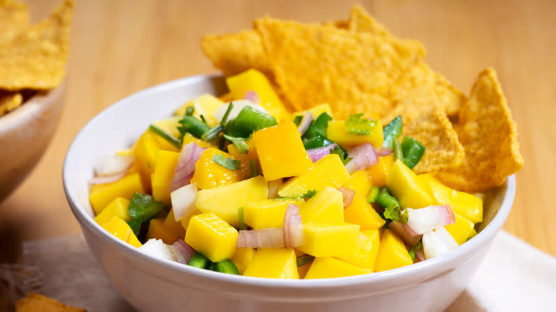 mango salsa with tortilla chips