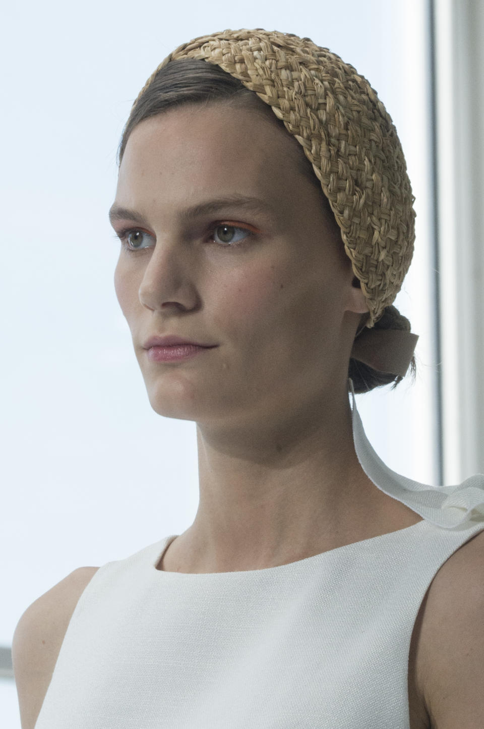 <p><i>Wicker head wrap from the SS18 Delpozo collection. (Photo: ImaxTree) </i></p>