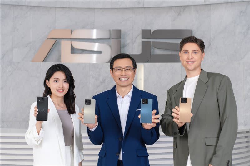 Zenfone 11 Ultra升級三鏡頭模組，包含5000萬畫素主鏡頭、1300萬畫素超廣角鏡頭與3200萬畫素長焦鏡頭。