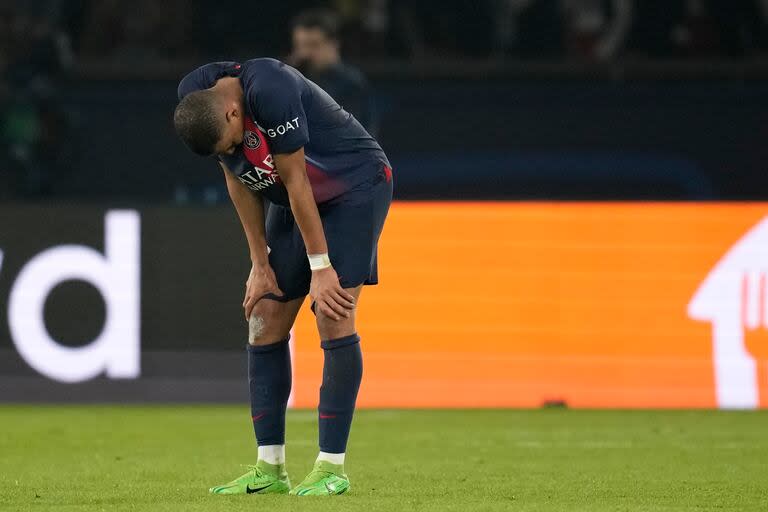 En sus siete temporadas en PSG, Mbappé terminó así su disputa de la Orejona; esta vez, con la tristeza de tratarse del último intento en el club de su país.