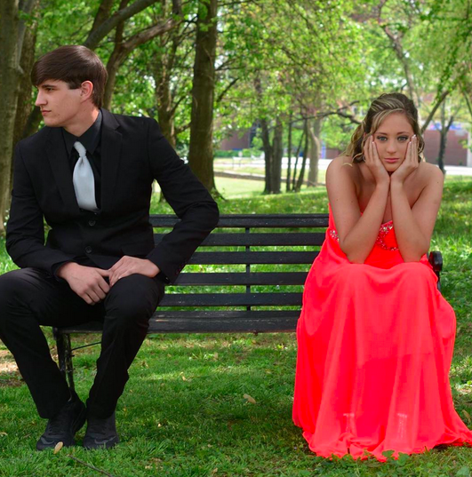 These two can barely contain their excitement for prom. 