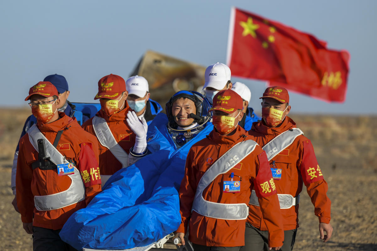 3 astronautes reviennent sur Terre après un séjour de 6 mois sur la station spatiale chinoise