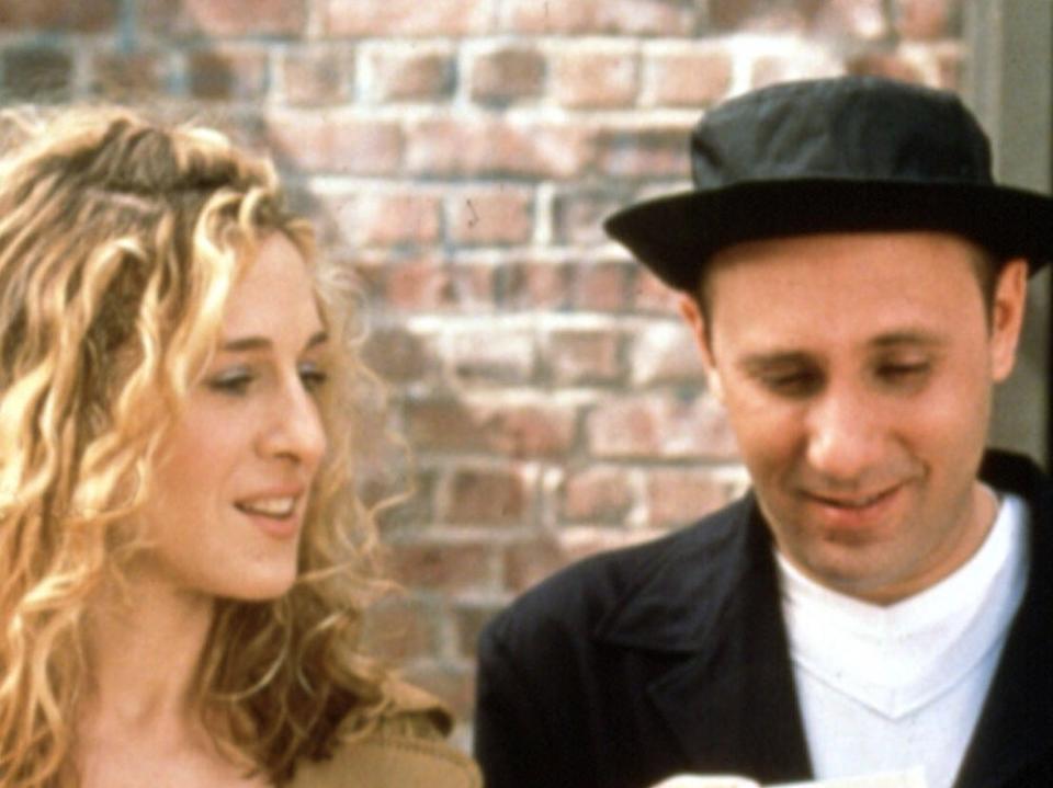 Sarah Jessica Parker und Willie Garson in "Sex and the City". (Bild: imago images/Everett Collection)