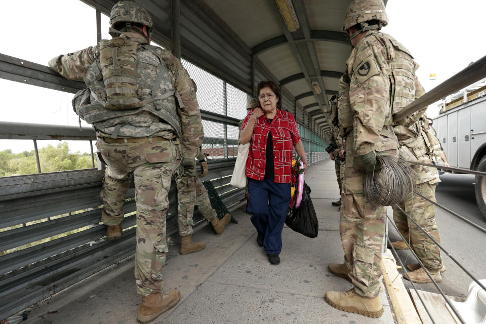 U.S. troops deployed along the U.S.-Mexico border