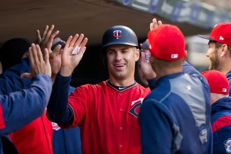 Minnesota Twins catcher Joe Mauer announces retirement 