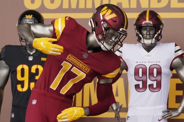 Washington D.C.'s NFL team announces new name -- the Commanders