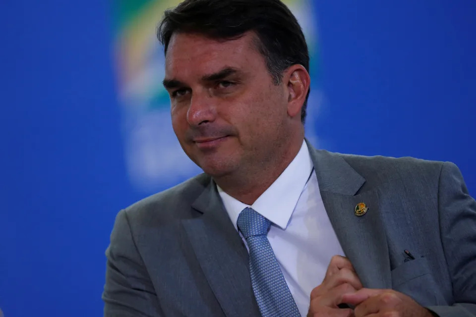 Flávio Bolsonaro foi um dos senadores que votou contra intervenção; veja lista abaixo (REUTERS/Adriano Machado)