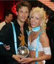 Wayne Carpendale hieß der erste Gewinner in der Geschichte von "Let's Dance". Er gewann mit Profi-Partnerin Isabel Edvardsson vor Wolke Hegenbarth und Sängerin Sandy Mölling. (Bild: Getty Images)