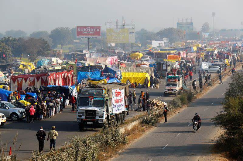 A view of a crowded highway as farmers protest against new farm laws at a state border in Shahjahanpur