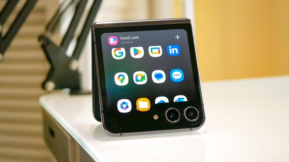 Good Lock app showing off full apps on Samsung Galaxy Z Flip 5 Flex Window cover screen.