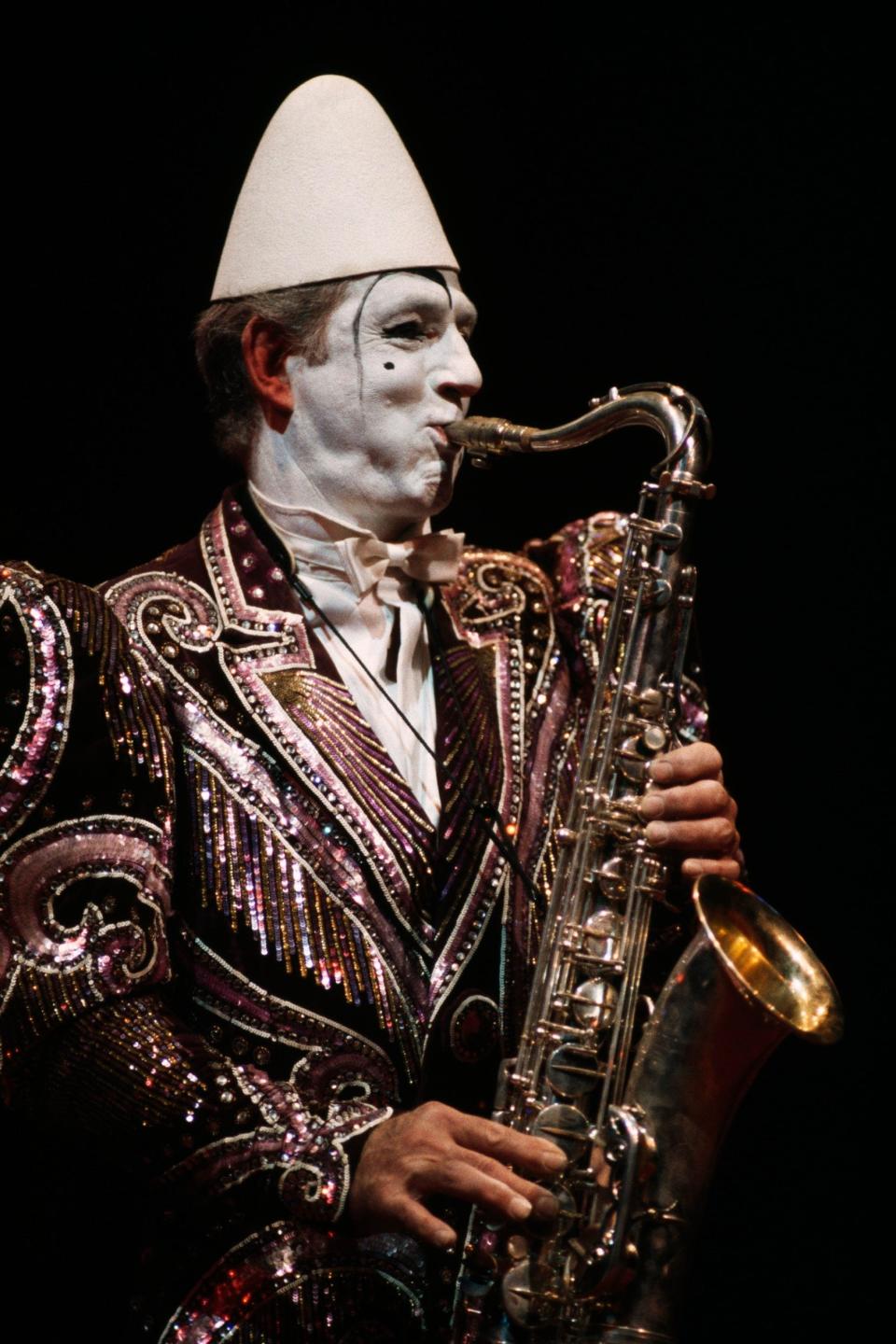 Alexis Gruss: a fine saxophonist, he worked with music arrangers and composers and sometimes played with the circus orchestra