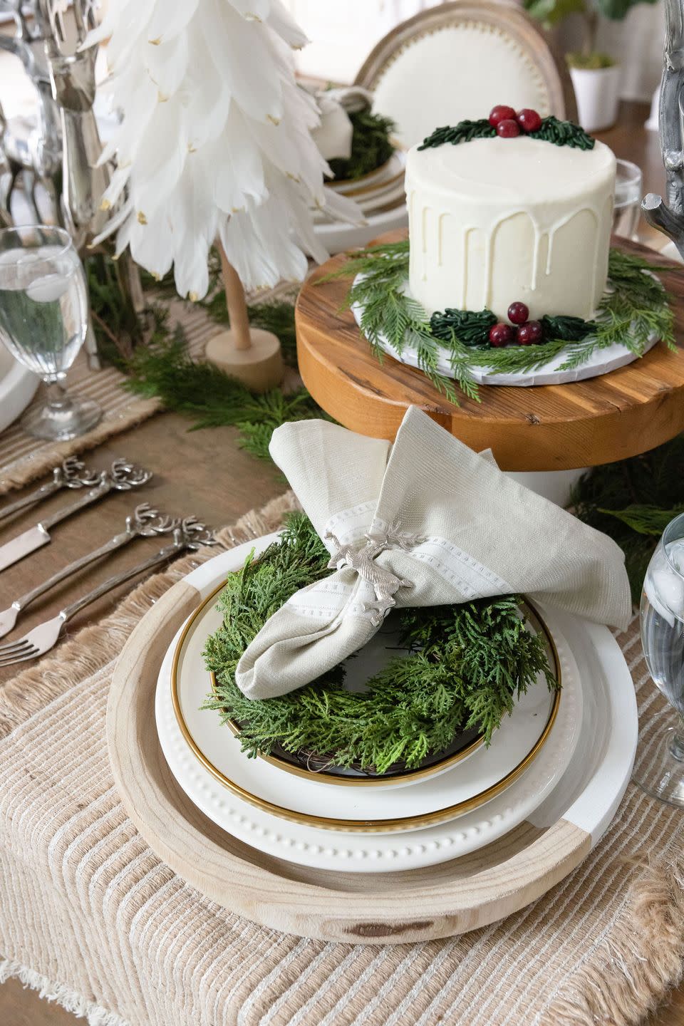 Go for a Reindeer Tablescape