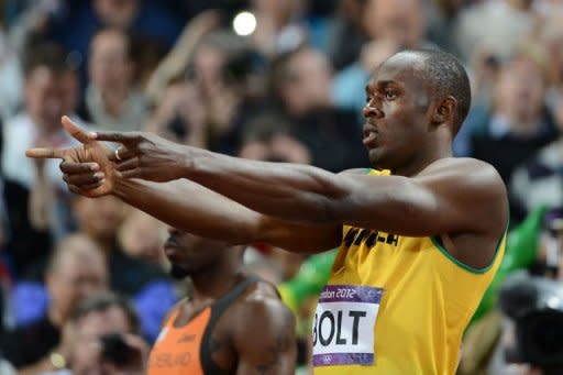 El jamaiquino Usain Bolt gesticula antes de los 100m planos en Londres-2012, el 5 de agosto de 2012. (AFP | franck fife)