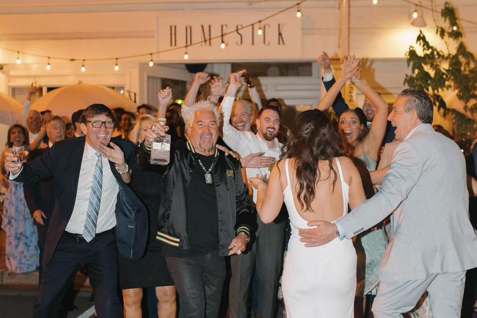 <p>Alli Rockafellow of <a href="https://www.instagram.com/allielizabethphoto">Alli Elizabeth Photo</a>, a NJ based wedding photographer</p> Guy Fieri crashes couple