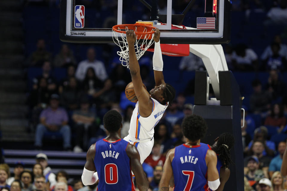 Oct 19, 2023; Tulsa, Oklahoma, USA; Oklahoma City Thunder forward Jalen Williams (8) dunks in the first half against the Detroit Pistons at BOK Center. Mandatory Credit: Joey Johnson-USA TODAY Sports