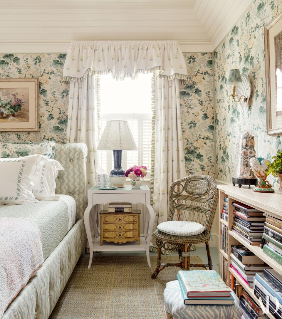 Markham Roberts Gives A Nantucket Home Serious Petal Power