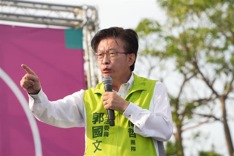 民進黨立委郭國文說，他身為財委會立委必須再次提醒大家，這絕對不是對台灣最有利的做法。（圖／翻攝自郭國文臉書）