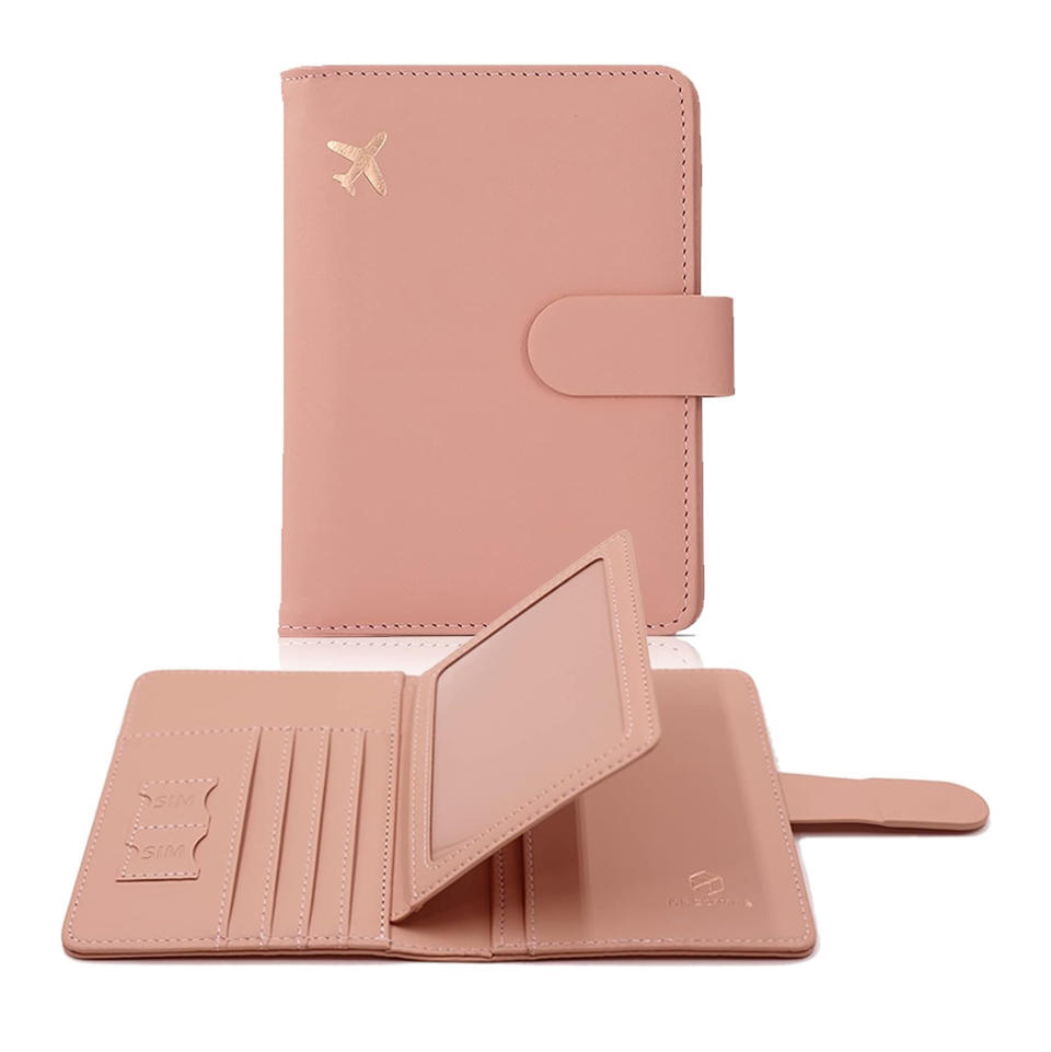 Melsbrinna Passport Holder