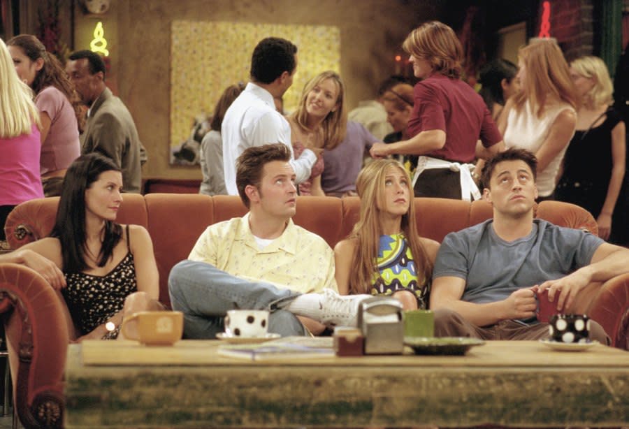 FRIENDS — “The One Where They All Turn Thirty” — Episode 14 — Aired 2/8/2001 — Pictured: (l-r) Courteney Cox as Monica Geller, Matthew Perry as Chandler Bing, Jennifer Aniston as Rachel Green, Matt LeBlanc as Joey Tribbiani — Photo by: NBCU Photo Bank