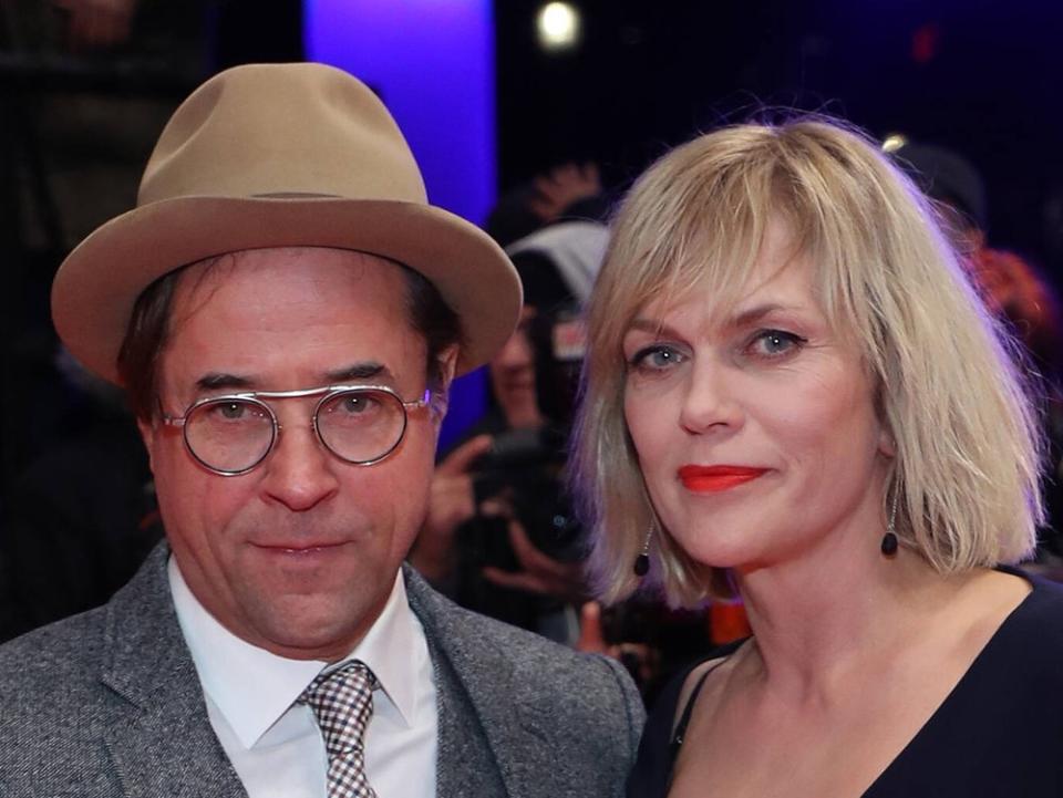 Jan Josef Liefers und Anna Loos, hier auf der Berlinale Anfang 2020 (Bild: imago images/Eventpress)