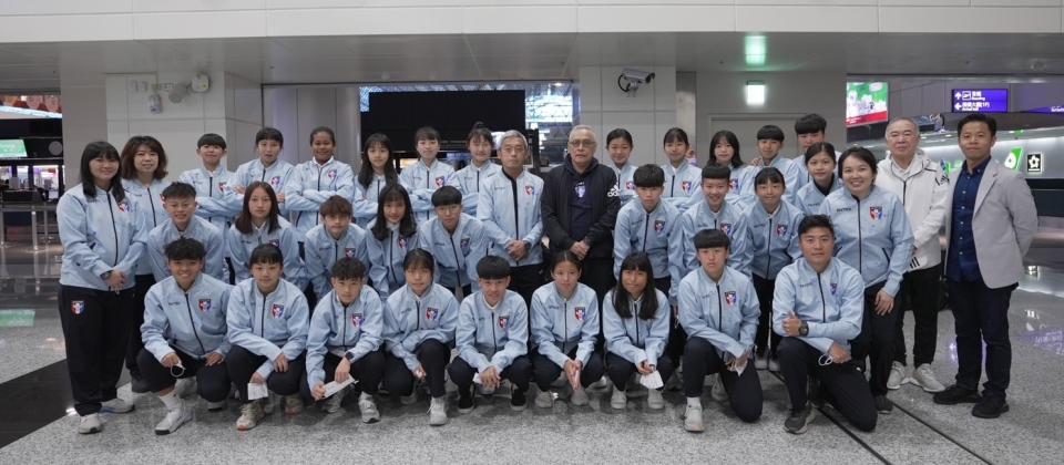 U20中華女足代表隊今早（6日）搭機前往泰國，參加U20亞洲盃女足資格賽。（中華足協提供）