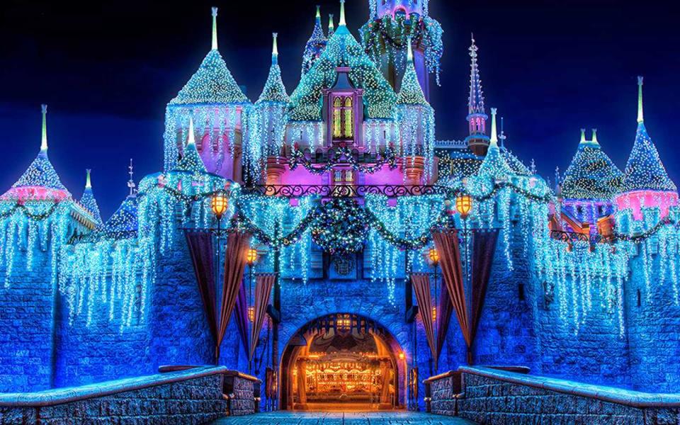 1. Disneyland, Anaheim, USA