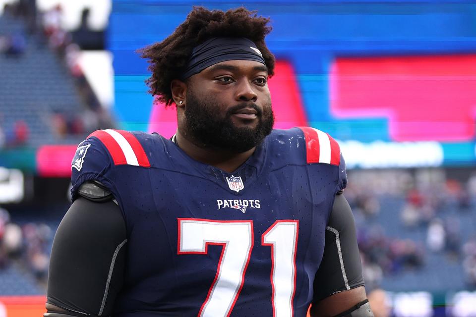The Patriots continued to experiment with where to play offensive lineman Mike Onwenu during minicamp.
