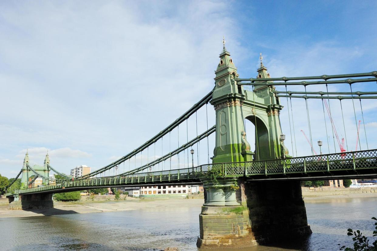 Emergency repairs: Hammersmith Bridge will be closed for more than a week: Shutterstock / Vicky Jirayu